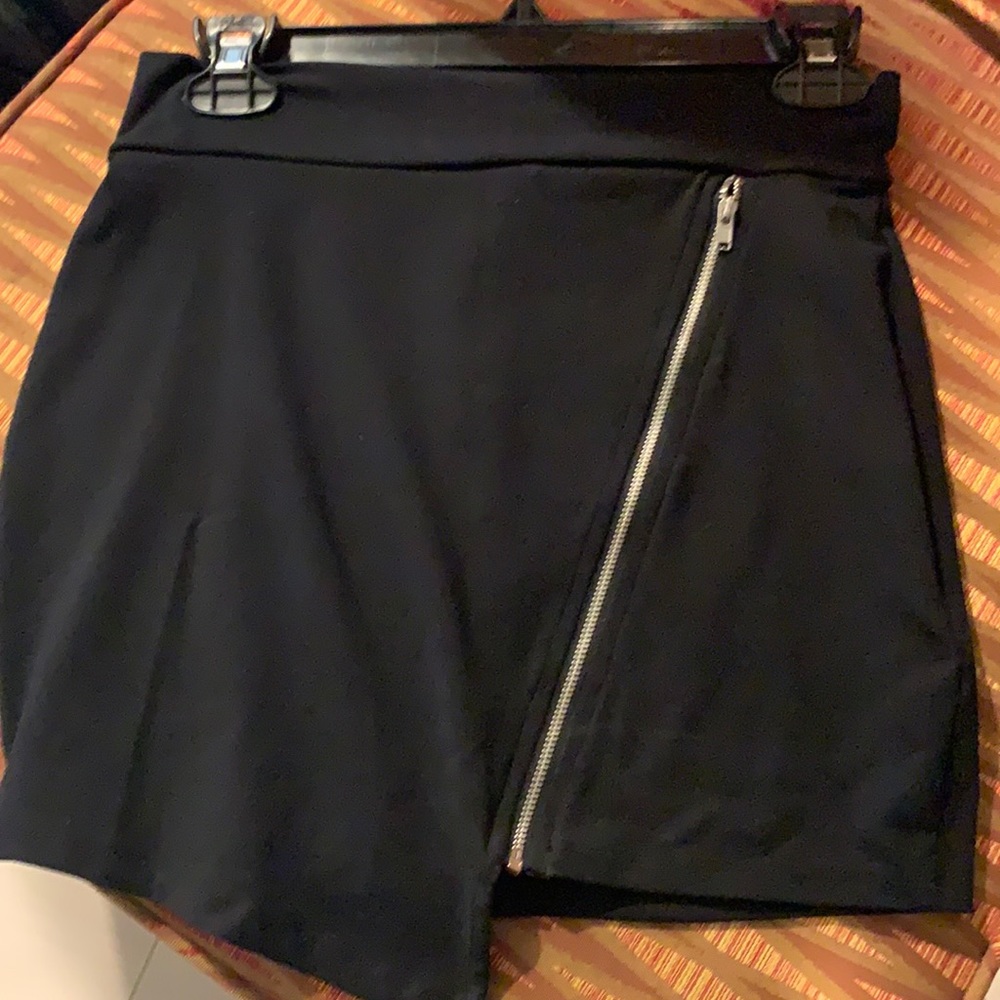 Bebe mini skirt